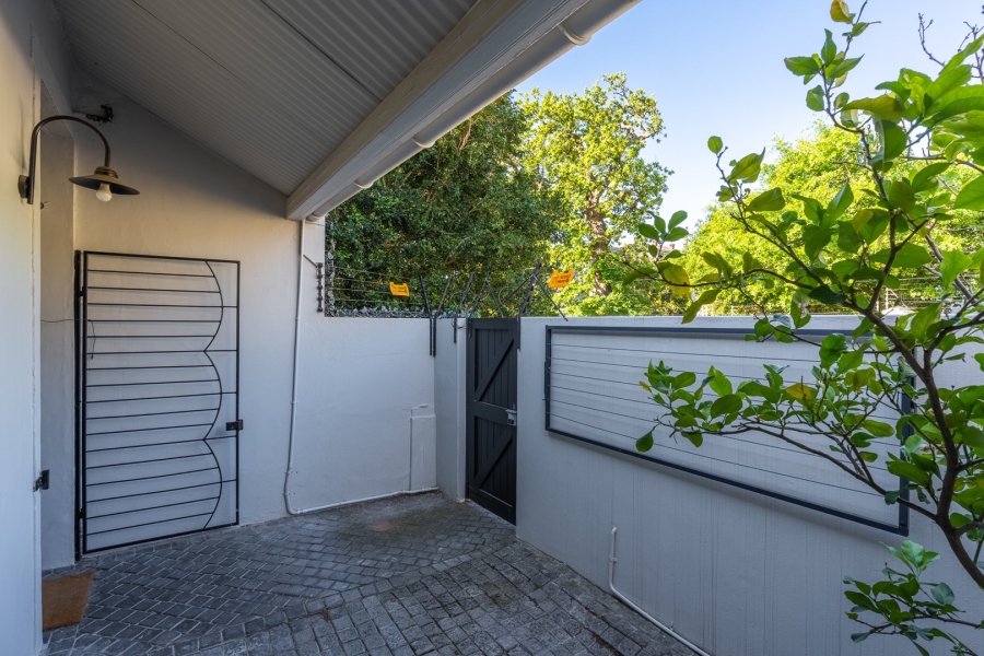 To Let 2 Bedroom Property for Rent in Oranjezicht Western Cape